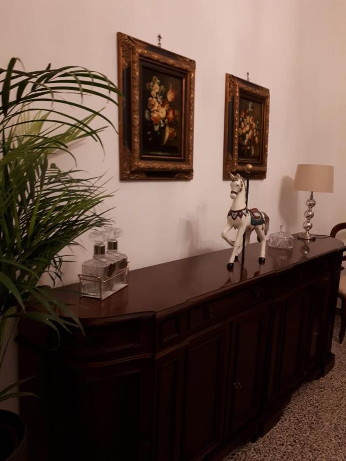 Apartmán La Casa Sotto Il Castello Bracciano  Exteriér fotografie